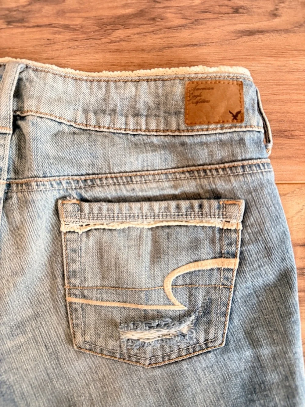 American Eagle Outfitters Light Blue Frayed Hem Denim Shorts Lace Detail - Picture 4 of 8